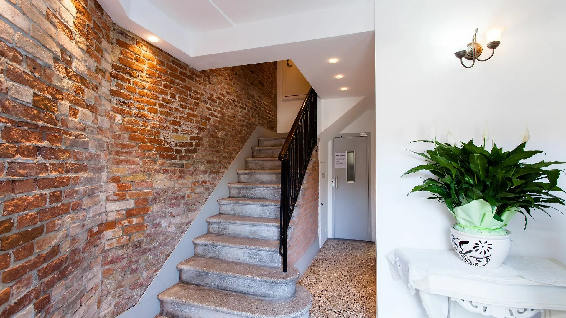 Prince Apartments Venice